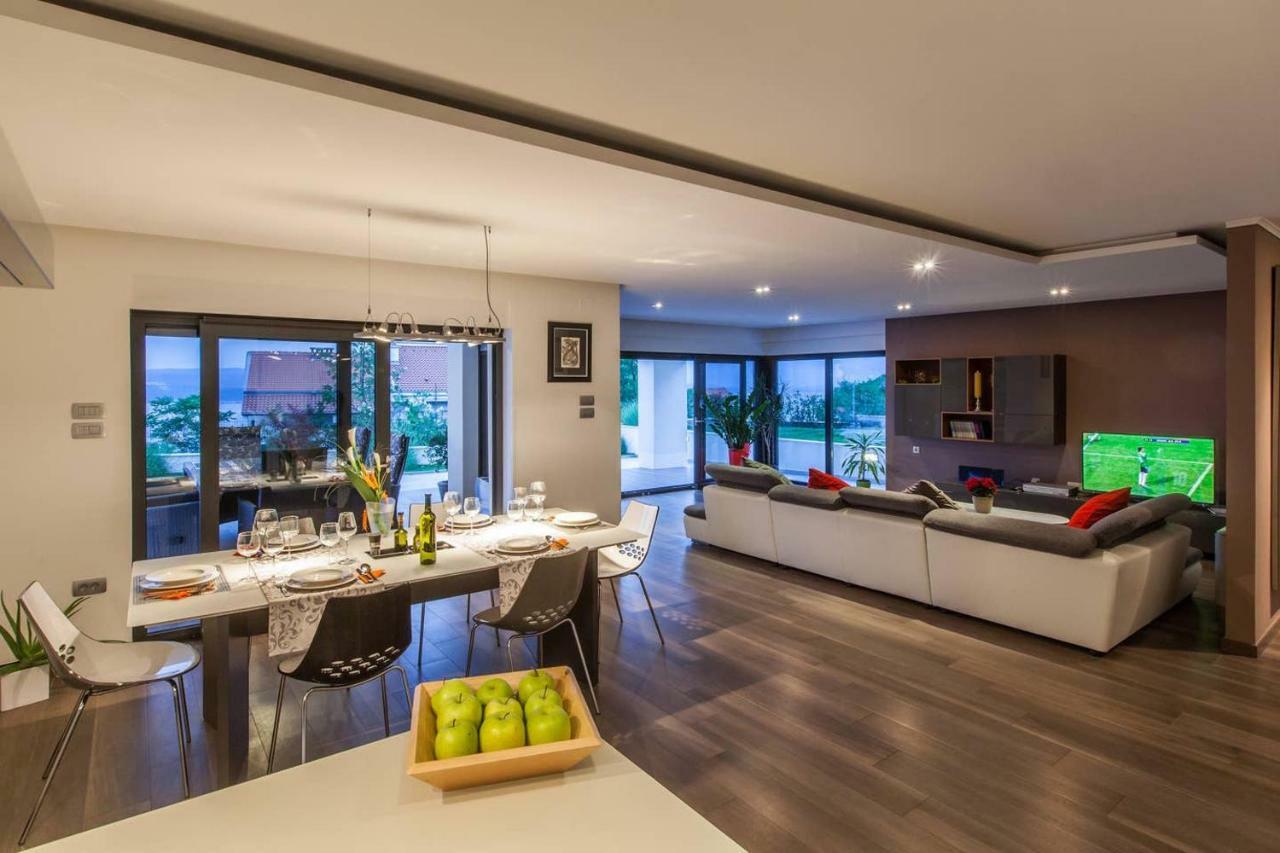 Villa Rina - Luxury Holiday Home Crikvenica Exterior foto